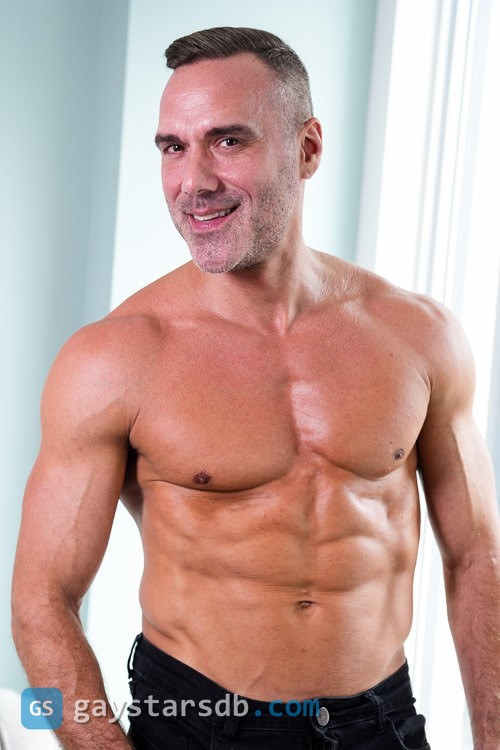 Manuel Skye