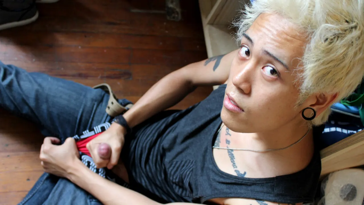 Skater Punk Sniffs Underwear and Goes Ass to Mouth With Fingers