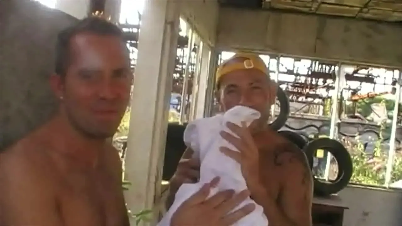 Twink fucked nuy xxl cock in exhib street