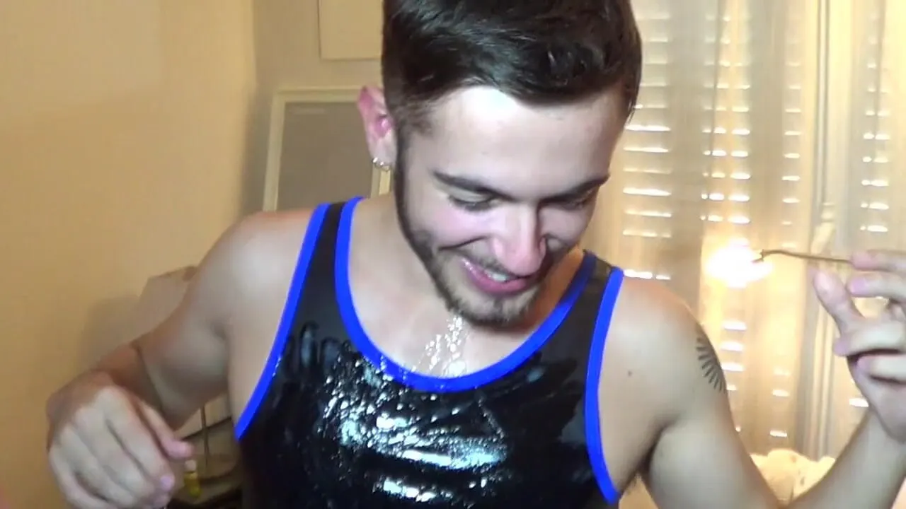 The slut twink David Lucas used raw by Maxime Furri and sneaker humiliation