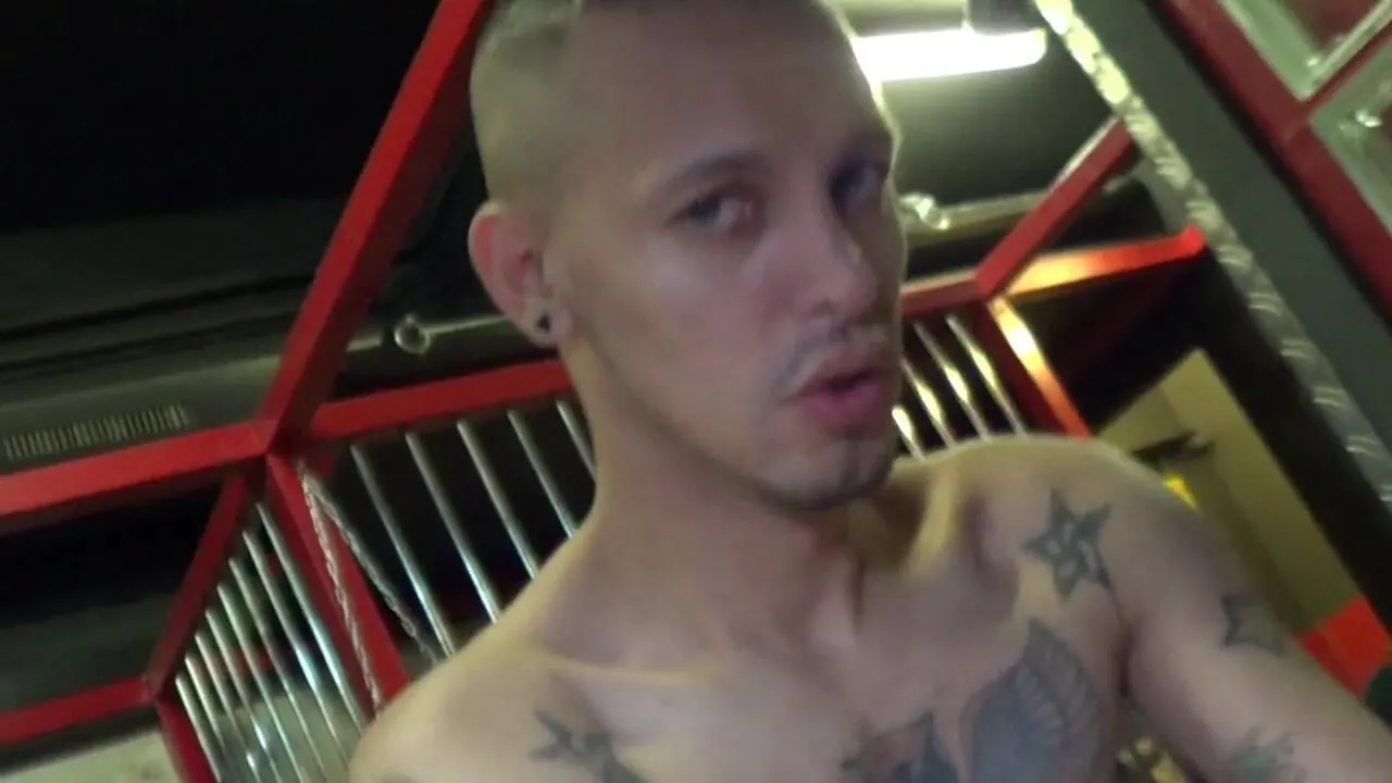 The French slut David Valentin fucked bareback by the top Latino master Mauriccio Wilde