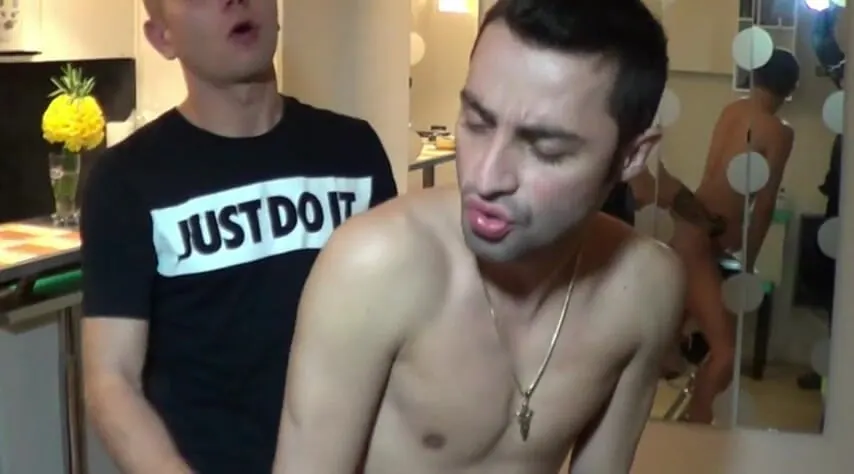 Oswar Wood top XXL Guy creampie bottom