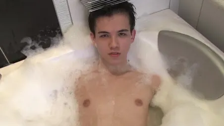 hot gay twink Alexandre Lee masturbates in jacuzzi