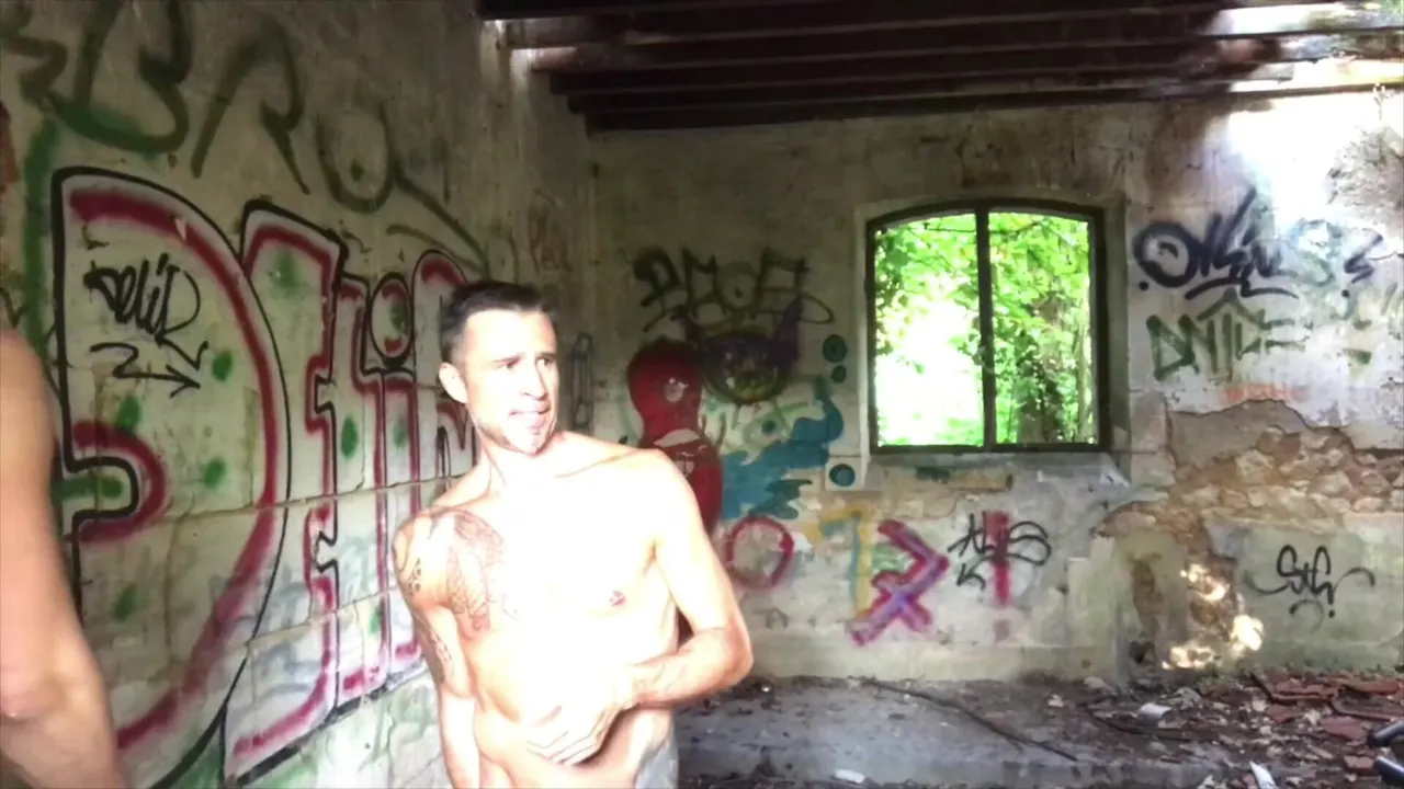 Enzo Rimenez fucked raw by Stepdaddy outdoor cruising