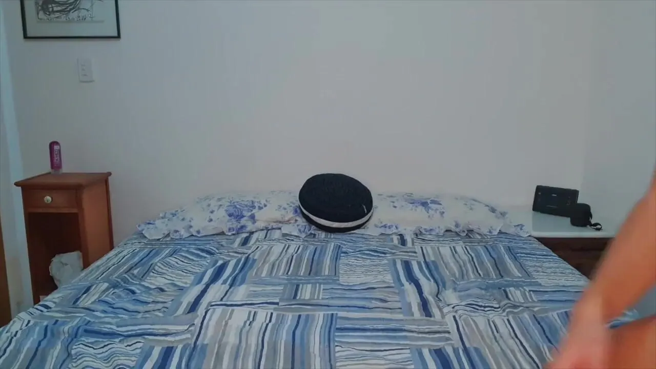 The sexy Latino Yuristar fucked raw by Maxence
