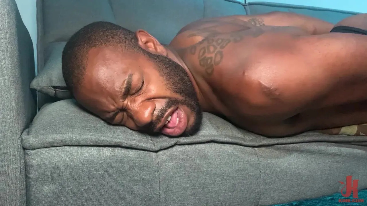 My Pervert Roommate: Micah Martinez Fucks Snoop August Alexander Raw