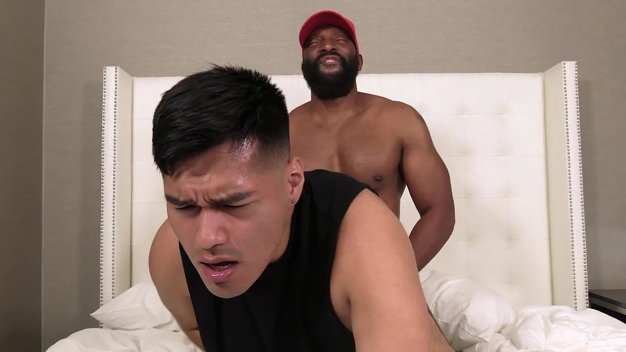 Champ and Migs Make Out and Suck